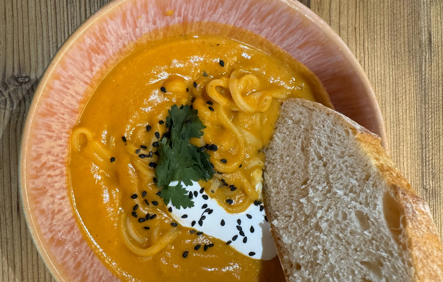 Süßkartoffelsuppe mit Reisnudeln Rezept