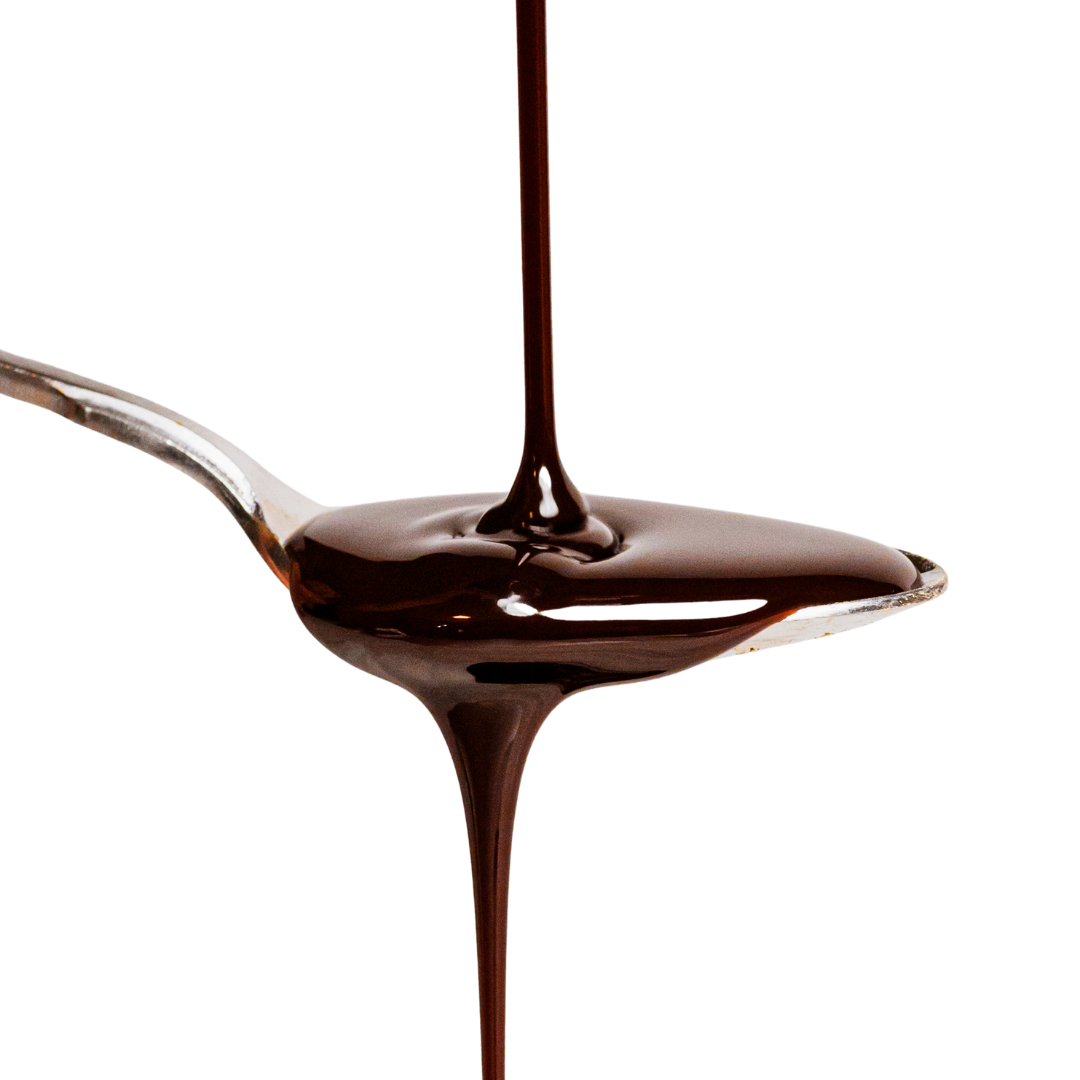 Schokoladig und kräftigt umhüllt 100% Kakao mit 0% Zucker die Dattelpraline Espresso Crunch