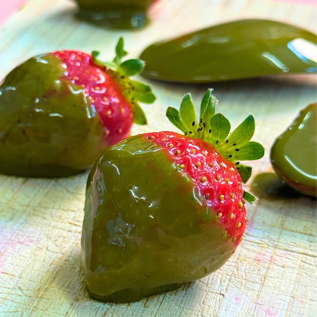Schokolade des Monats: Matcha Strawberry (Bio)