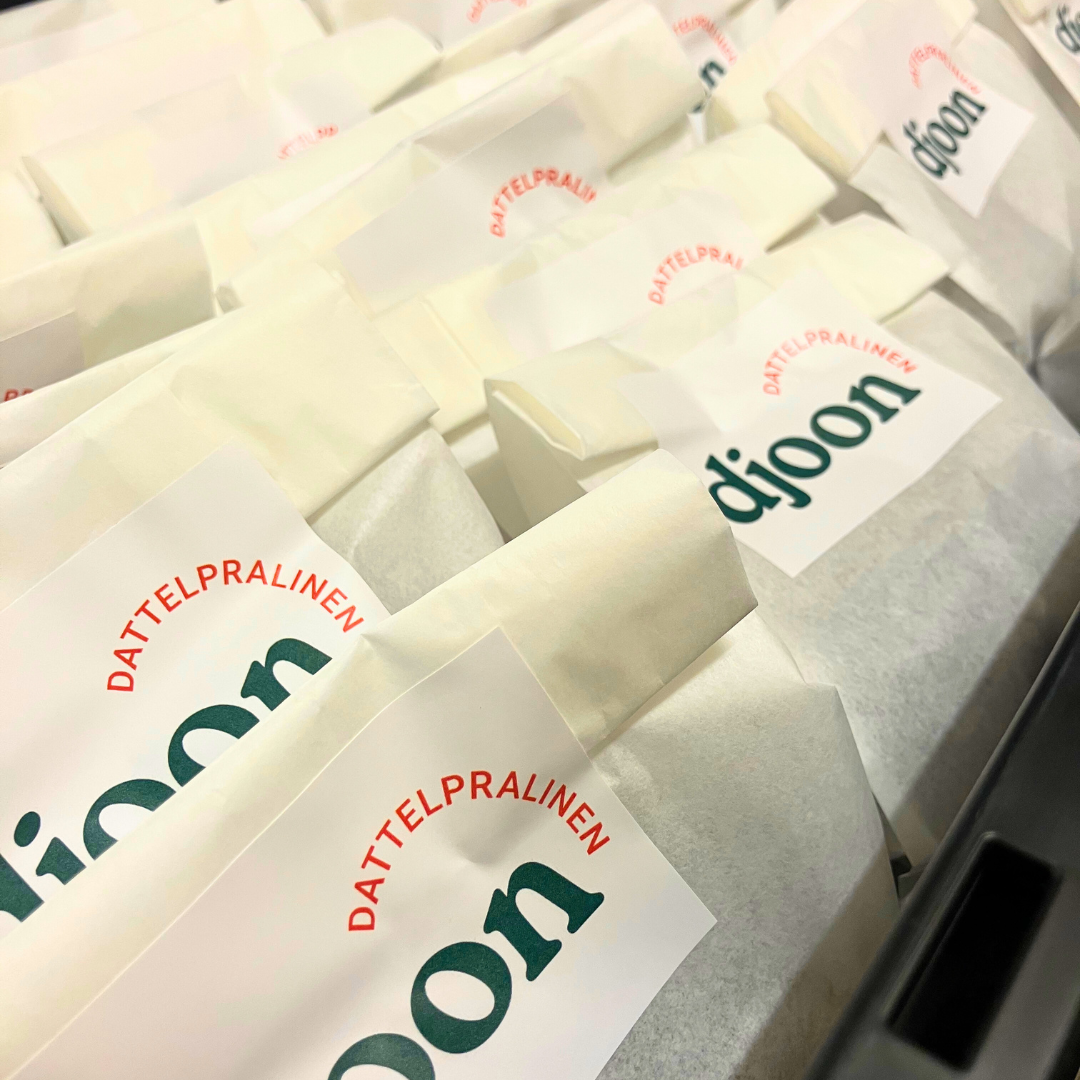 Lagerverkauf: Dattelpralinen gemischt 150g (Bio)